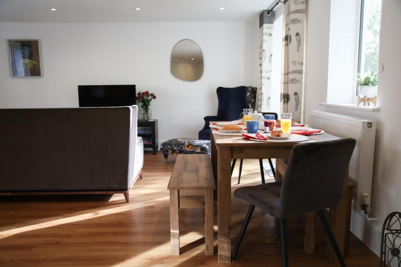 Burgess Yard 2-Bedroom Cottage, Бат Екстериор снимка